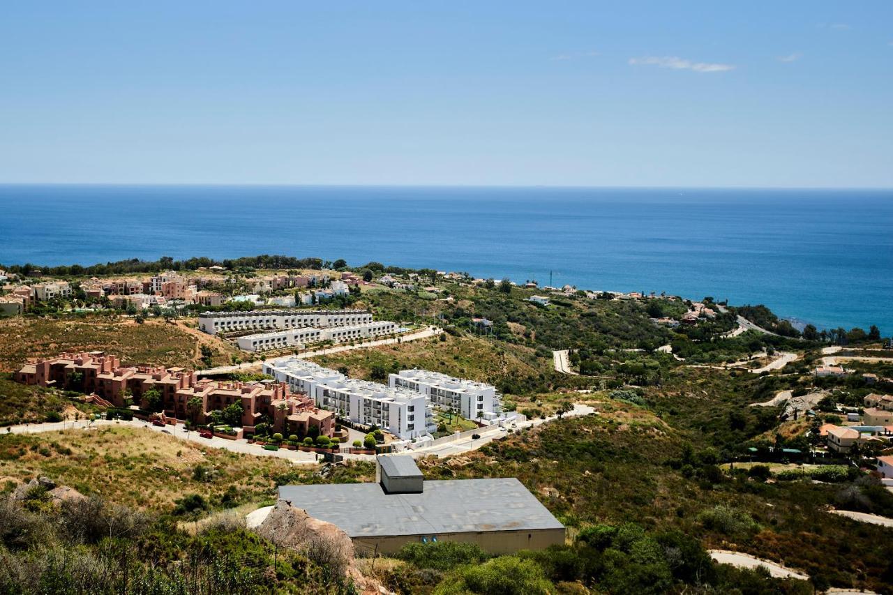 Penthouse With Stunning View And Rooftop Terrace Manilva Extérieur photo