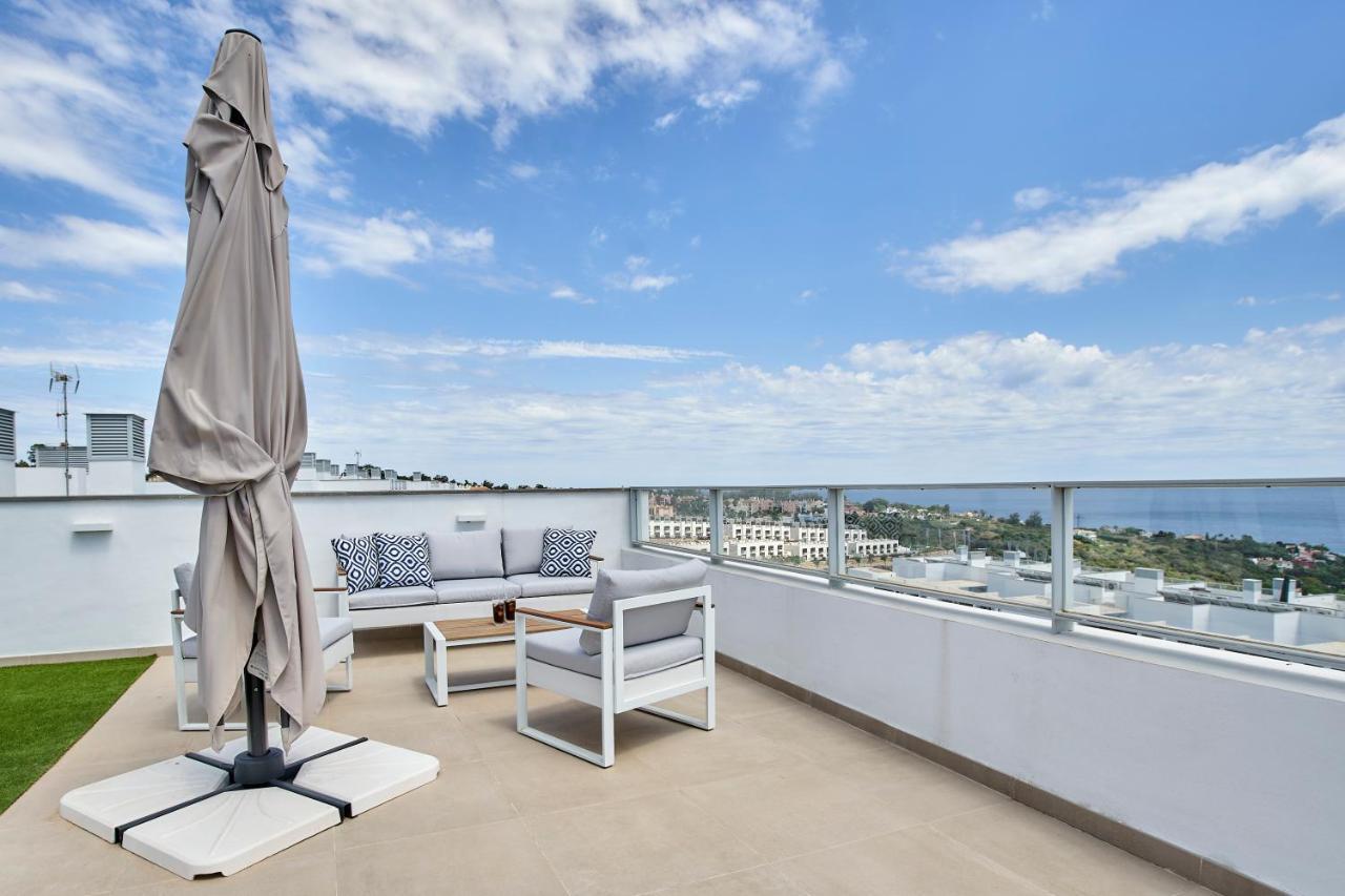 Penthouse With Stunning View And Rooftop Terrace Manilva Extérieur photo