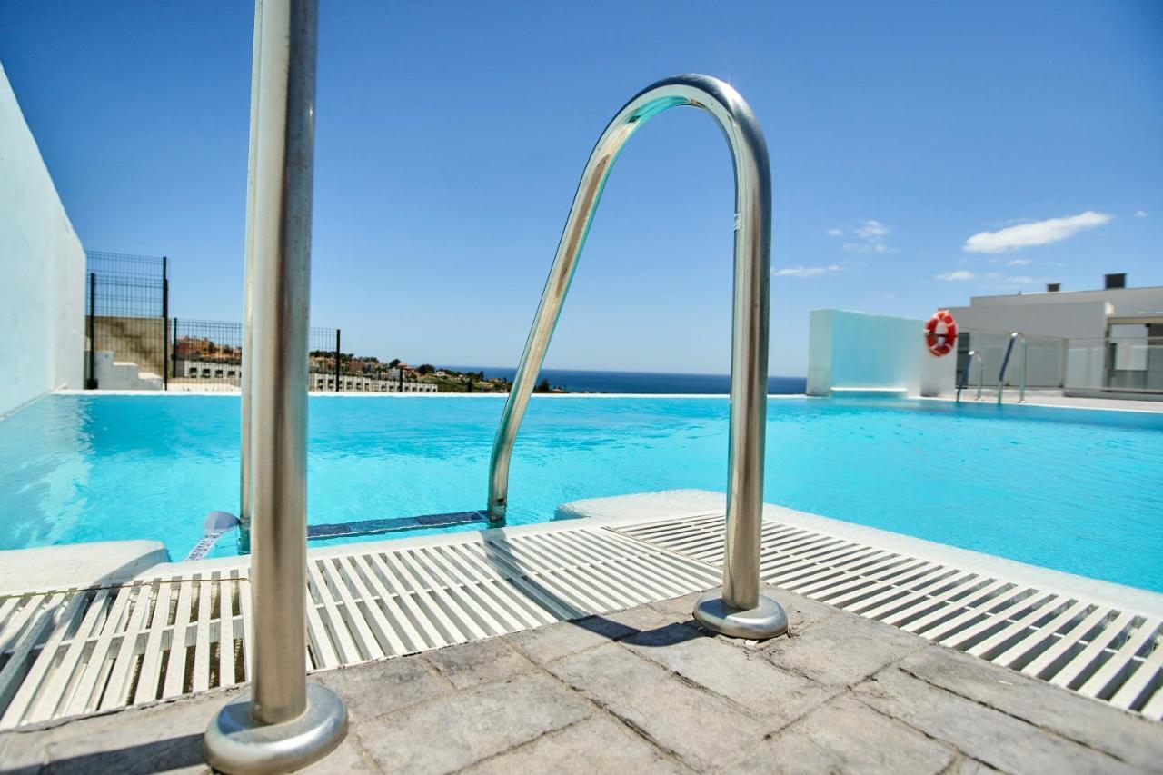 Penthouse With Stunning View And Rooftop Terrace Manilva Extérieur photo